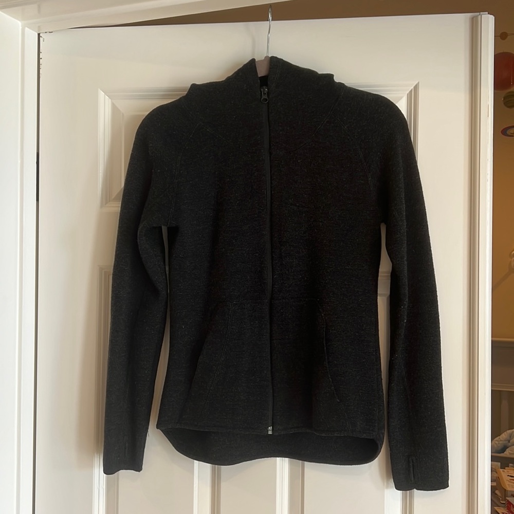 Triple Aught Design Hoodie size M
